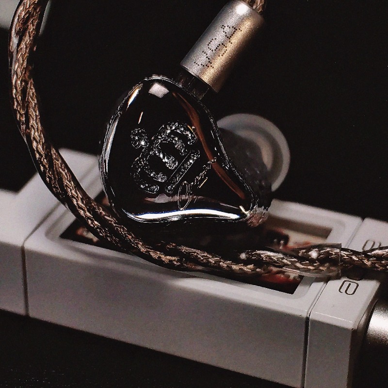 The Fragrant Zither Crown VSA  - Audiophile Headphone Wired recension och pris